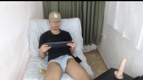 Snapshot of adam_sinclair chatting on 11.25.25 adam_sinclair online show from 11.25.25