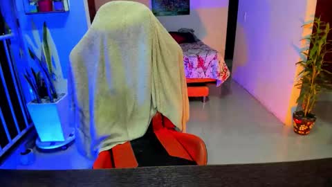 Snapshot of adam_valencia chatting on 11.05.25 Adam Valencia online show from 11.05.25