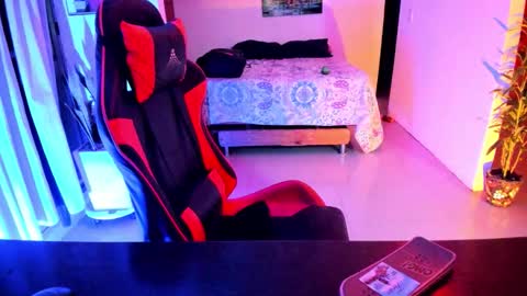 Snapshot of adam_valencia chatting on 11.09.25 Adam Valencia online show from 11.09.25