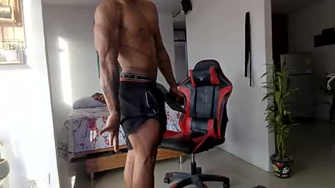 Snapshot of adam_valencia chatting on 11.26.25 Adam Valencia online show from 11.26.25