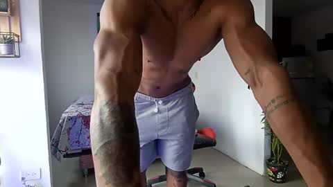 Snapshot of adam_valencia chatting on 11.27.25 Adam Valencia online show from 11.27.25