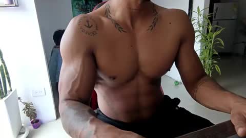 Snapshot of adam_valencia chatting on 12.04.25 Adam Valencia online show from 12.04.25