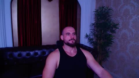 Snapshot of adamjameson chatting on 09.10.25 AdamJameson online show from 09.10.25