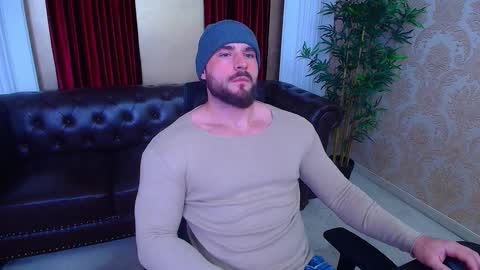 Snapshot of adamjameson chatting on 11.04.25 AdamJameson online show from 11.04.25