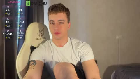 Hi Im Adam Glad to see u here 3 And its my first day online show from 04.26.26