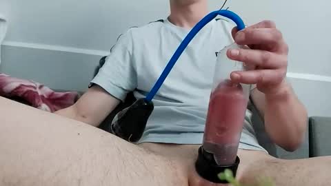 adamrr122 online show from 04.11.26