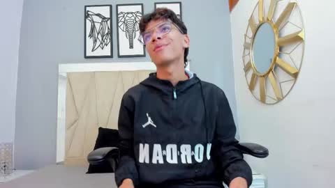 Adams Bobby online show from 12.17.25