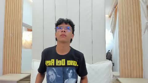 Snapshot of adams_bobby chatting on 07.16.26 Adams Bobby online show from 07.16.26