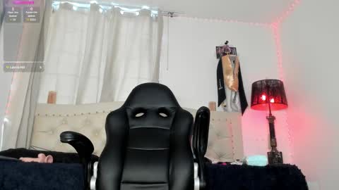 Snapshot of adams_ricci chatting on 12.12.24 Adams online show from 12.12.24