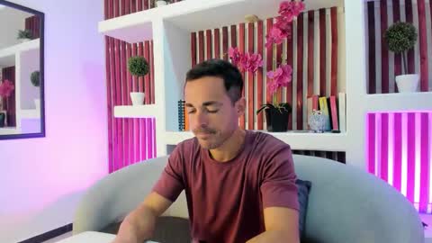 Im Adams Sanz online show from 02.04.26