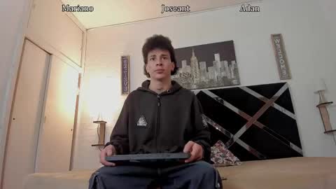 Snapshot of adan_oriol chatting on 11.09.25 Adan Oriol online show from 11.09.25