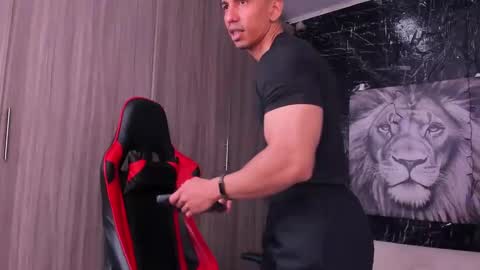 Adan Sin online show from 11.04.25