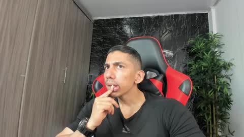Snapshot of adan_sin1 chatting on 05.28.26 Adan Sin online show from 05.28.26