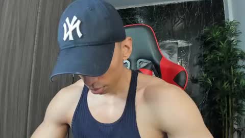 Adan Sin online show from 06.18.26