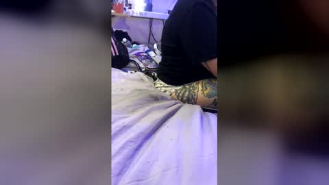 Addi ashtray online show from 06.04.26