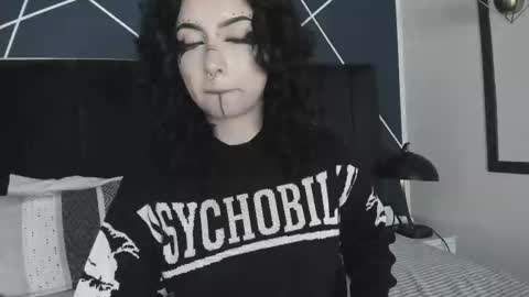 Snapshot of adeelinee chatting on 02.18.25 Ade online show from 02.18.25