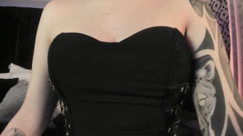 Snapshot of adeelinee chatting on 02.03.26 Ade online show from 02.03.26