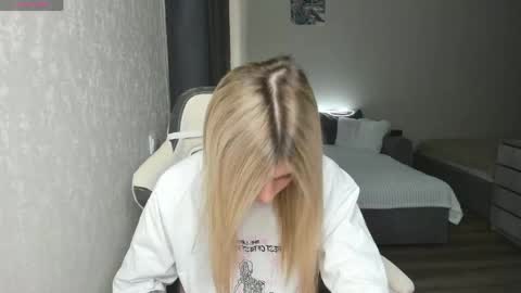 Adel online show from 05.05.26