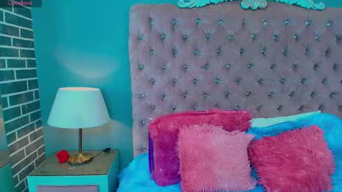 Adelaine online show from 09.14.25