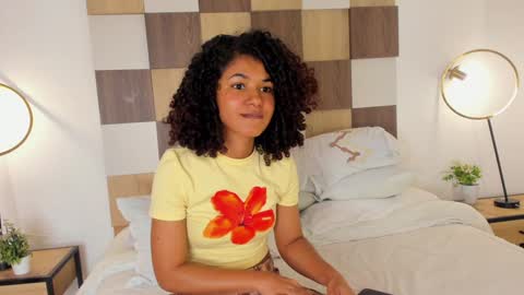 Snapshot of adele_carter_ chatting on 01.07.25 Andrea online show from 01.07.25