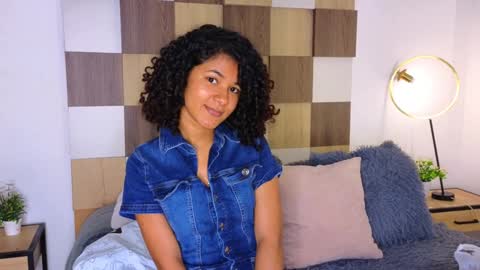 Snapshot of adele_carter_ chatting on 01.11.25 Andrea online show from 01.11.25