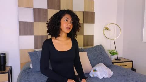 Snapshot of adele_carter_ chatting on 01.12.25 Andrea online show from 01.12.25