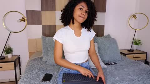 Snapshot of adele_carter_ chatting on 01.23.25 Andrea online show from 01.23.25