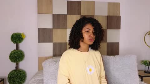 Snapshot of adele_carter_ chatting on 02.05.25 Andrea online show from 02.05.25