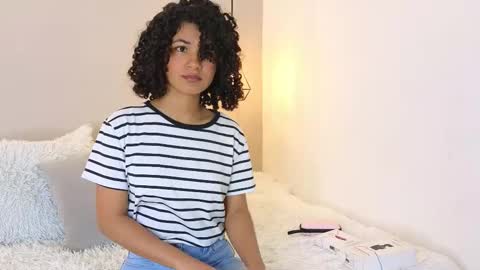 Snapshot of adele_carter_ chatting on 03.09.25 Andrea online show from 03.09.25