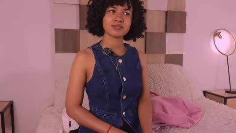 Snapshot of adele_carter_ chatting on 09.26.25 Andrea online show from 09.26.25