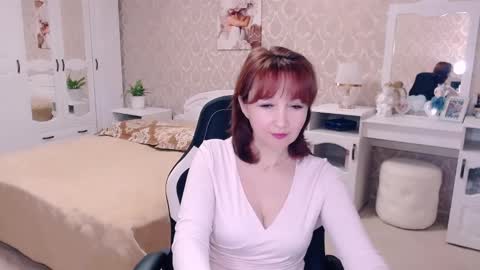 Snapshot of adelemoran chatting on 02.22.25 AdeleMoran online show from 02.22.25