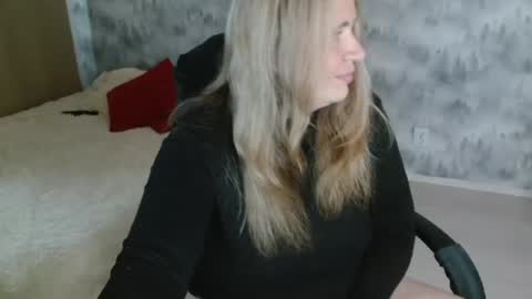 Snapshot of adelinalawson chatting on 08.01.26 adelinalawson online show from 08.01.26