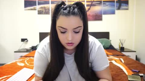 Snapshot of adellineee chatting on 02.20.25 Adellineee online show from 02.20.25