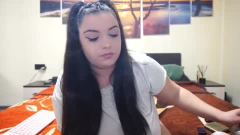 Snapshot of adellineee chatting on 02.21.25 Adellineee online show from 02.21.25