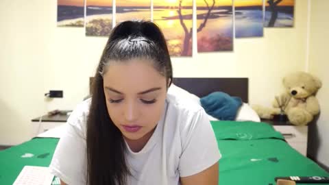 Snapshot of adellineee chatting on 10.23.25 Adellineee online show from 10.23.25