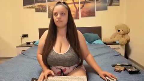 Adellineee online show from 06.15.26