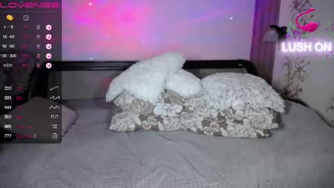 Snapshot of adelyn_mollydream chatting on 12.19.24 Adelyn online show from 12.19.24