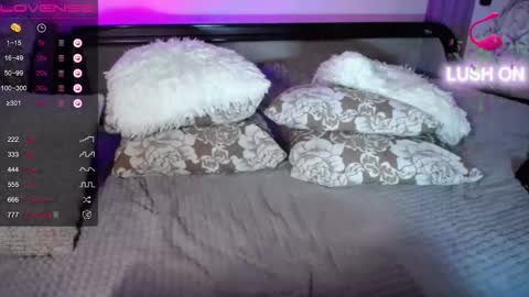 Snapshot of adelyn_mollydream chatting on 11.11.25 Adelyn online show from 11.11.25