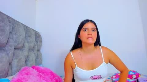 Snapshot of adhara__evanss chatting on 01.17.25   online show from 01.17.25