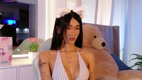 Snapshot of adharacute19 chatting on 12.18.25 Isabellafirst online show from 12.18.25