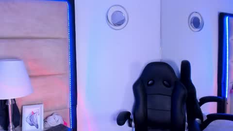 Im Adhara  online show from 04.22.26