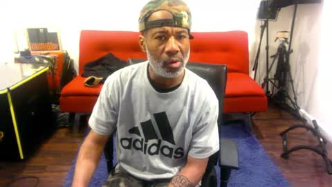 Snapshot of adick_ting chatting on 12.15.25 adick_ting online show from 12.15.25