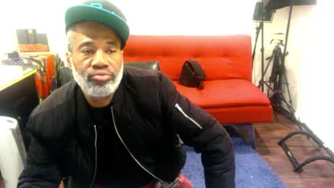 Snapshot of adick_ting chatting on 12.22.25 adick_ting online show from 12.22.25