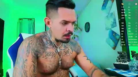 Snapshot of adil_aminn chatting on 11.05.25 DALIL ADIL AMIN online show from 11.05.25