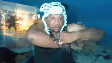 Snapshot of adoniswoody chatting on 11.08.25 Adonis XDDDDDDDD Woody online show from 11.08.25