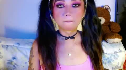Snapshot of adorableslutxxx chatting on 05.20.26 jasmine online show from 05.20.26
