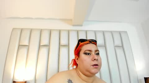 ANDREA PEREZ online show from 09.17.25