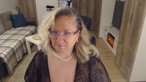 Snapshot of adrena_ chatting on 02.14.25 Cryna online show from 02.14.25