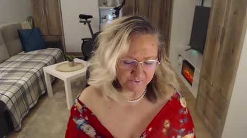 Snapshot of adrena_ chatting on 02.14.25 Cryna online show from 02.14.25