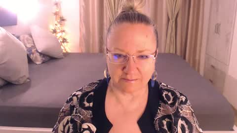 Snapshot of adrena_ chatting on 03.03.25 Cryna online show from 03.03.25